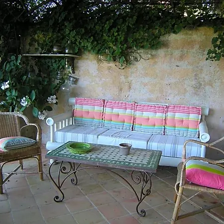 Hotel La Maison Sur La Colline 3*